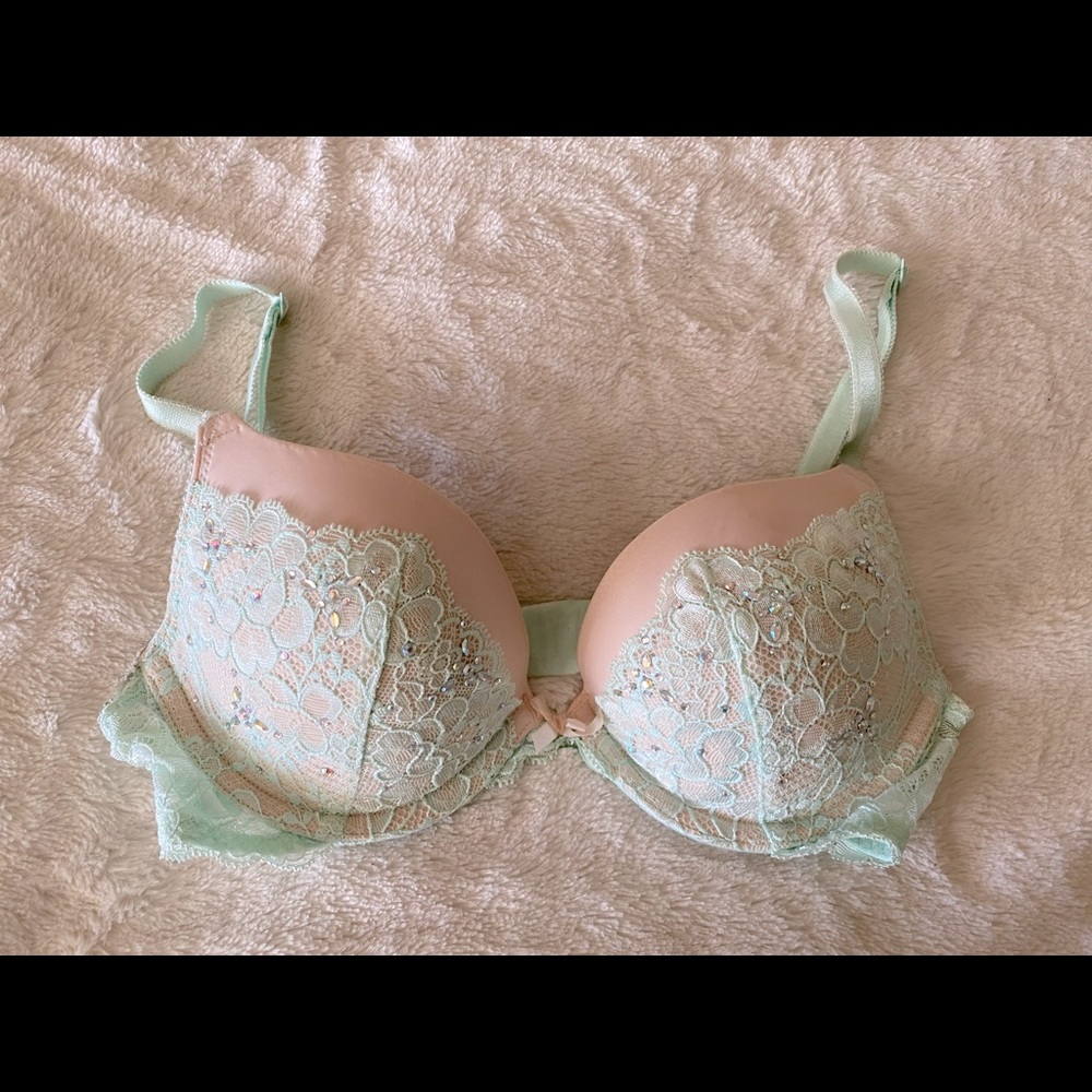VS Dream Angels Lace Bra